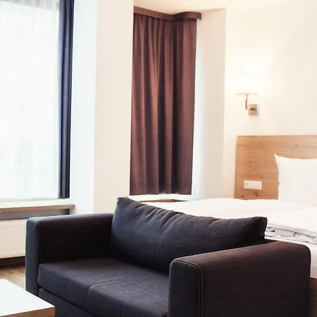 - Stadtvilla Hotel 3*
