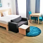 - Stadtvilla Szálloda